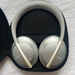 Bose Noise Cancelling Headphones